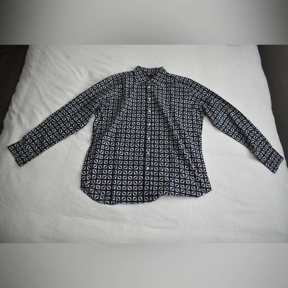 ETRO’s Men’s Long Sleeve Button Down